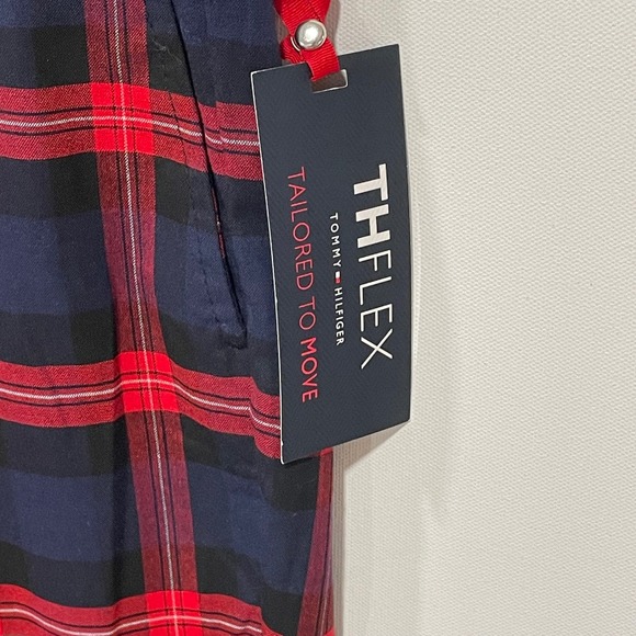 Tommy Hilfiger Men's THFlex Plaid Tailored Pants Red Blue Black Size 33W X 30L - Picture 2 of 8